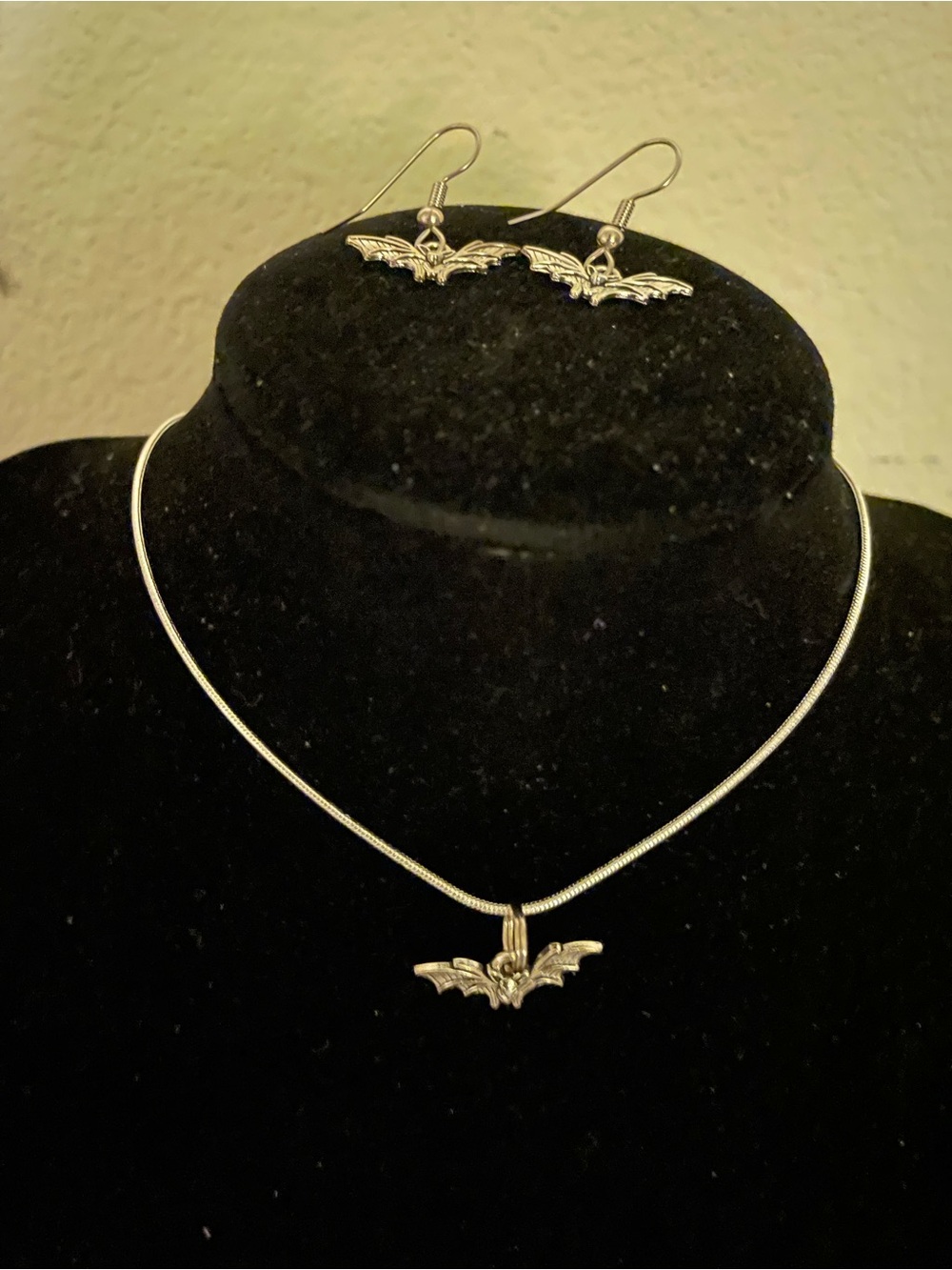 New Silver Tone Bat Pendant Necklace and Earrings Set - Silver Tone